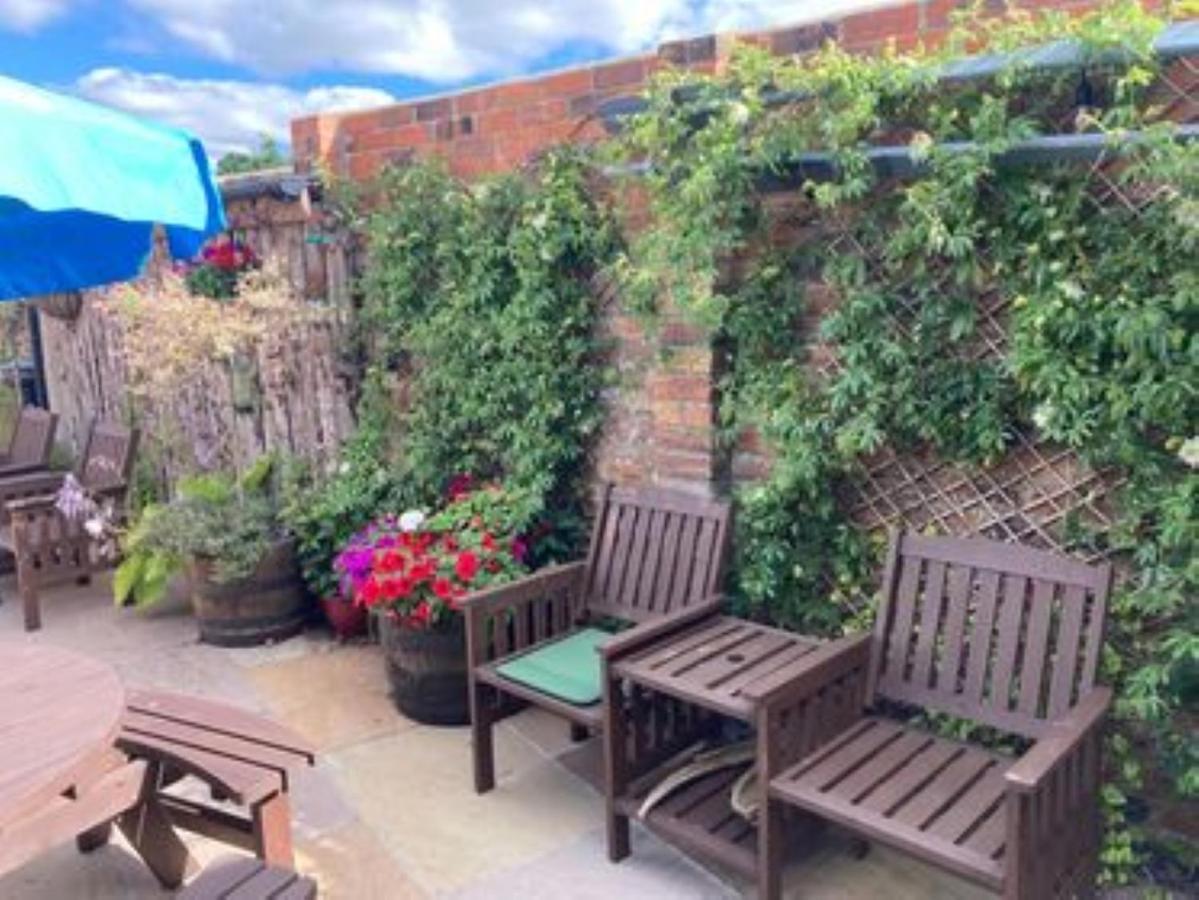 The Masons Arms